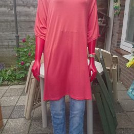 tuniek met kruisjes op de arm tuniek met kruisjes op de arm