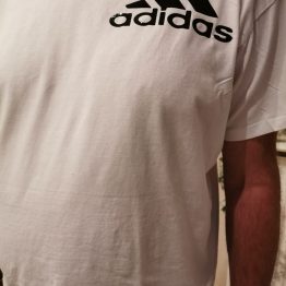 Zo wel voor dames als heren deze Adidas T-Shirt