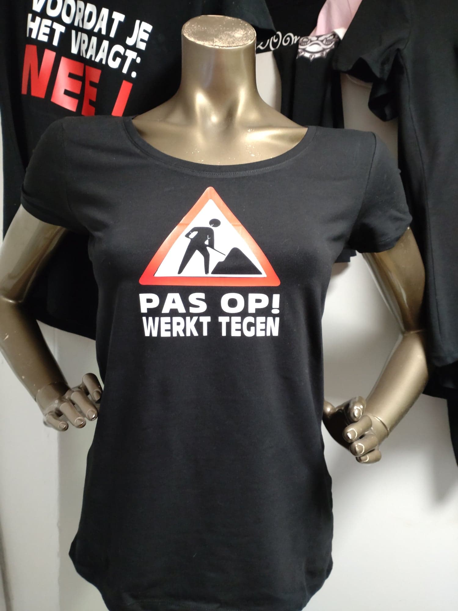 T-shirt pas op werkt tegen T-shirt pas op werkt tegen